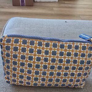 Sonia Kashuk Blue/Yellow Quilted Small Makeup Bag. NWT